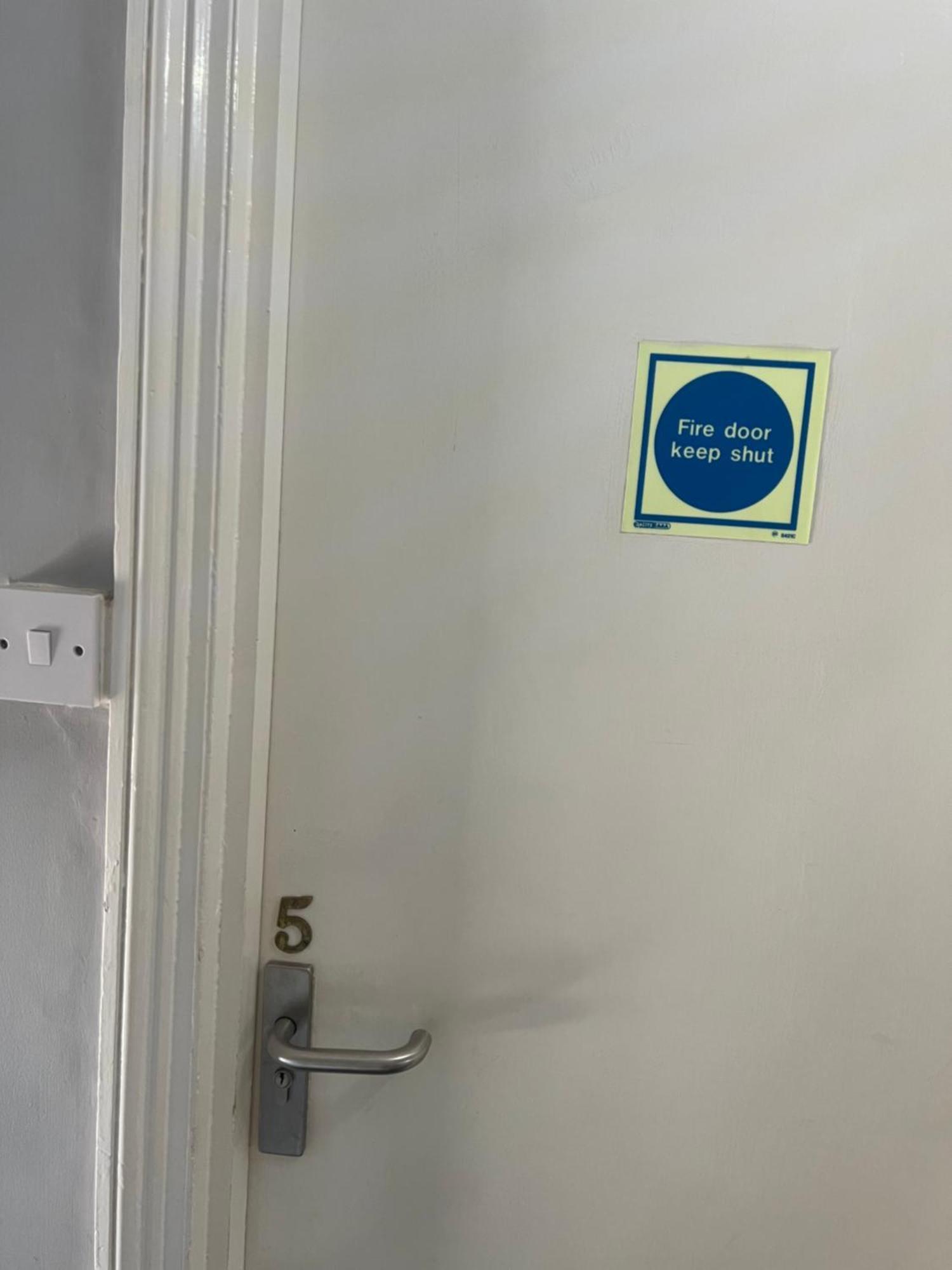 The Townhouse B And B Aylesbury  Ngoại thất bức ảnh